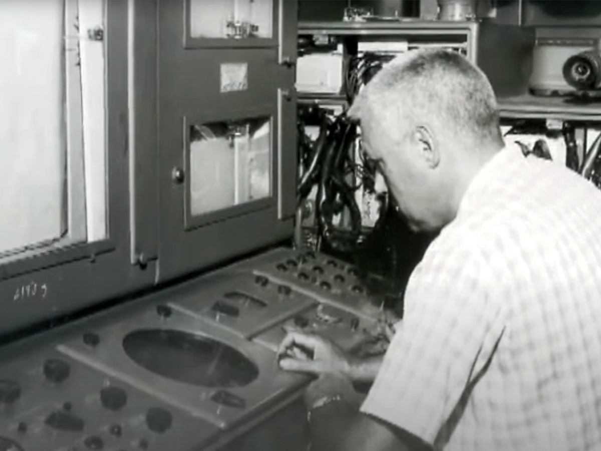 Frank Bellrose and a radar. Photo courtesy of Forbes Biological Station